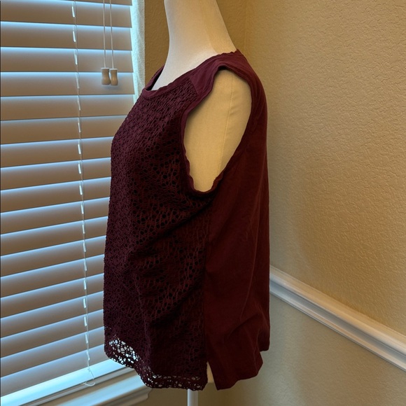 LOFT Outlet Maroon Burgundy Textured Sleeveless Tank Top Woman's Medium - Picture 4 of 13